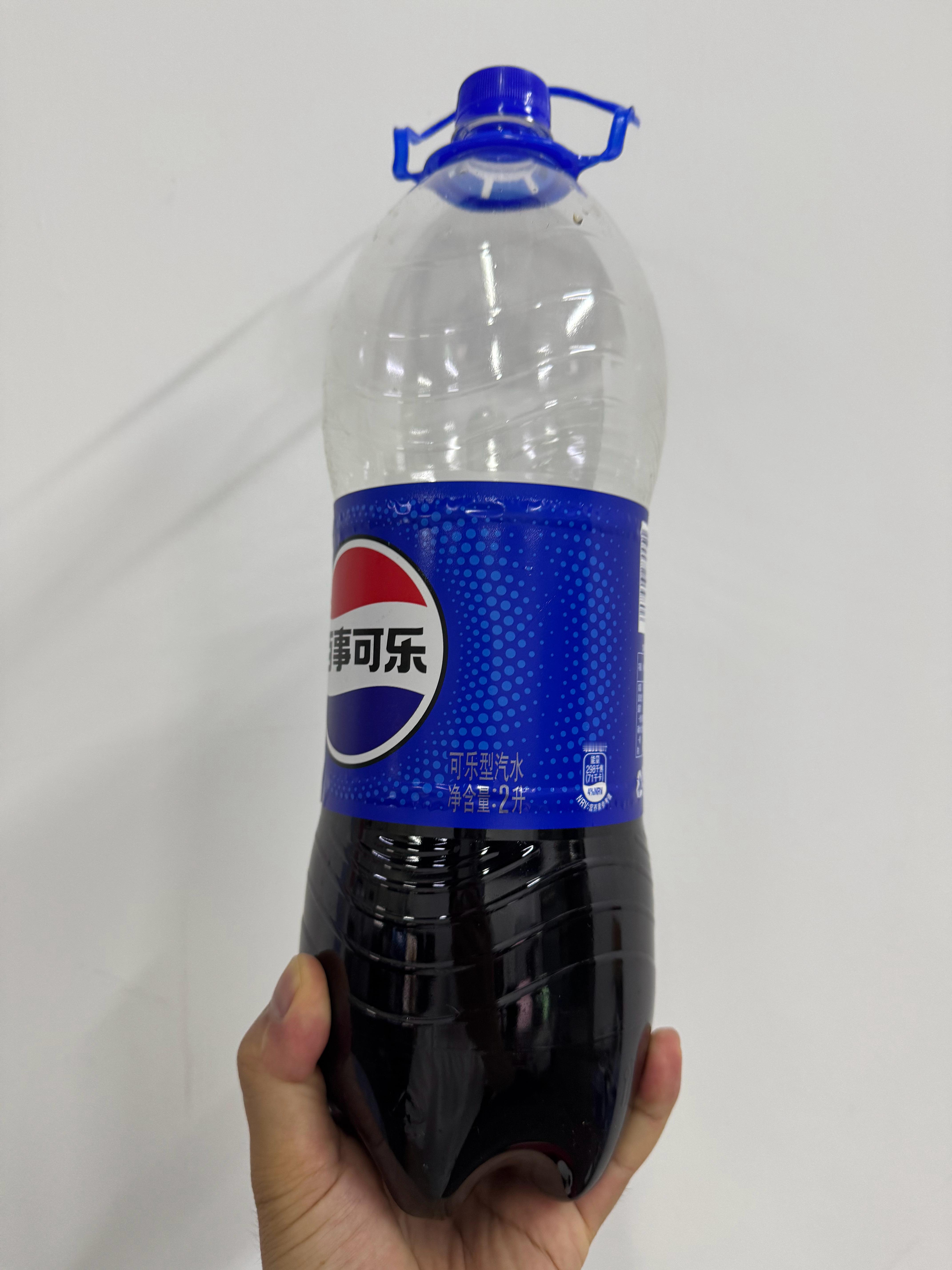 为什么现在大家都不爱喝可乐了，给了好十几同事，都说不想喝 ​​​