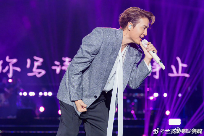 吴克群在公益的路上越走越远艺术不止于舞台要和土地紧密相连✨流量在这样的前提下才会