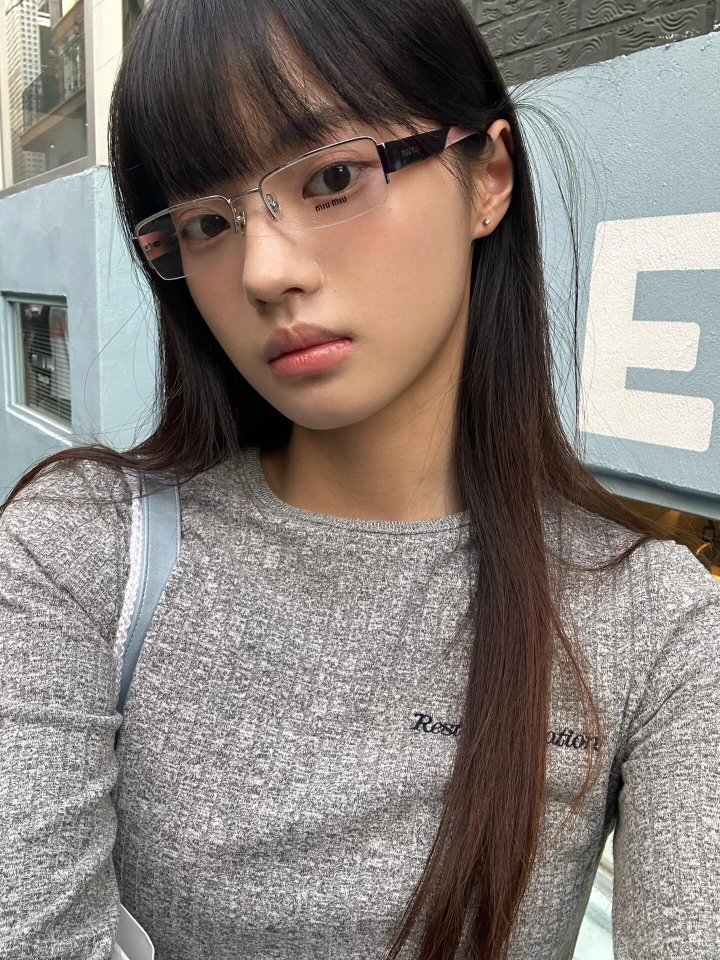 被裁掉的女孩那位AI虚拟人物“方桃子”，真的好像这位博主啊！素材:ginci ​