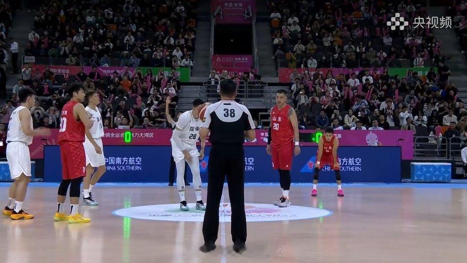 兄弟姐妹们开始了开始了！广东全运男篮 ​​​