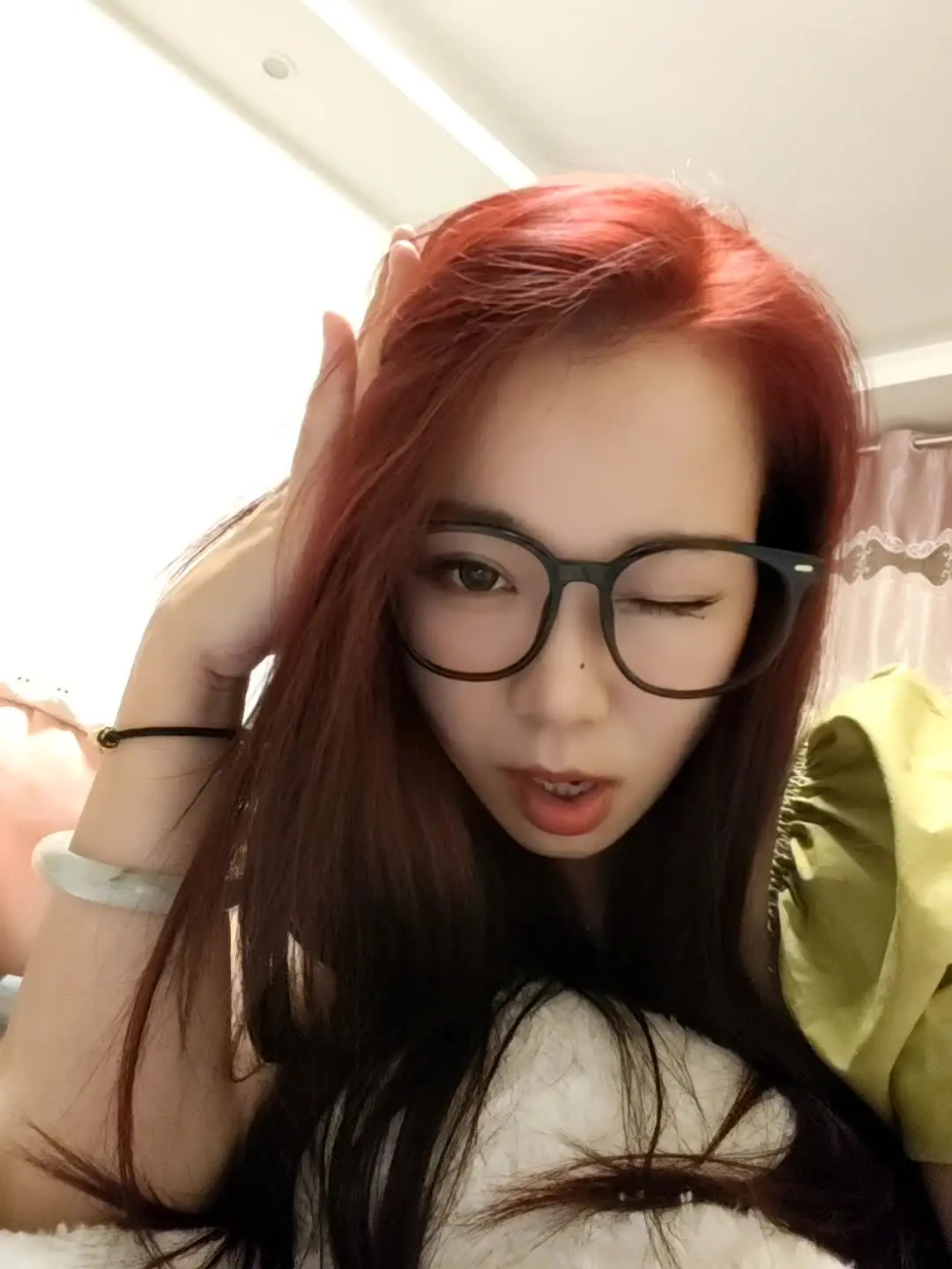 喜欢现在的自己，自由自在，无忧无虑。