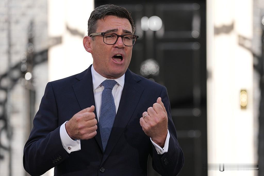 英国首相伯纳姆表示，将会延续斯塔默的政策，继续支持乌克兰。与此同时，伯纳姆坚定认