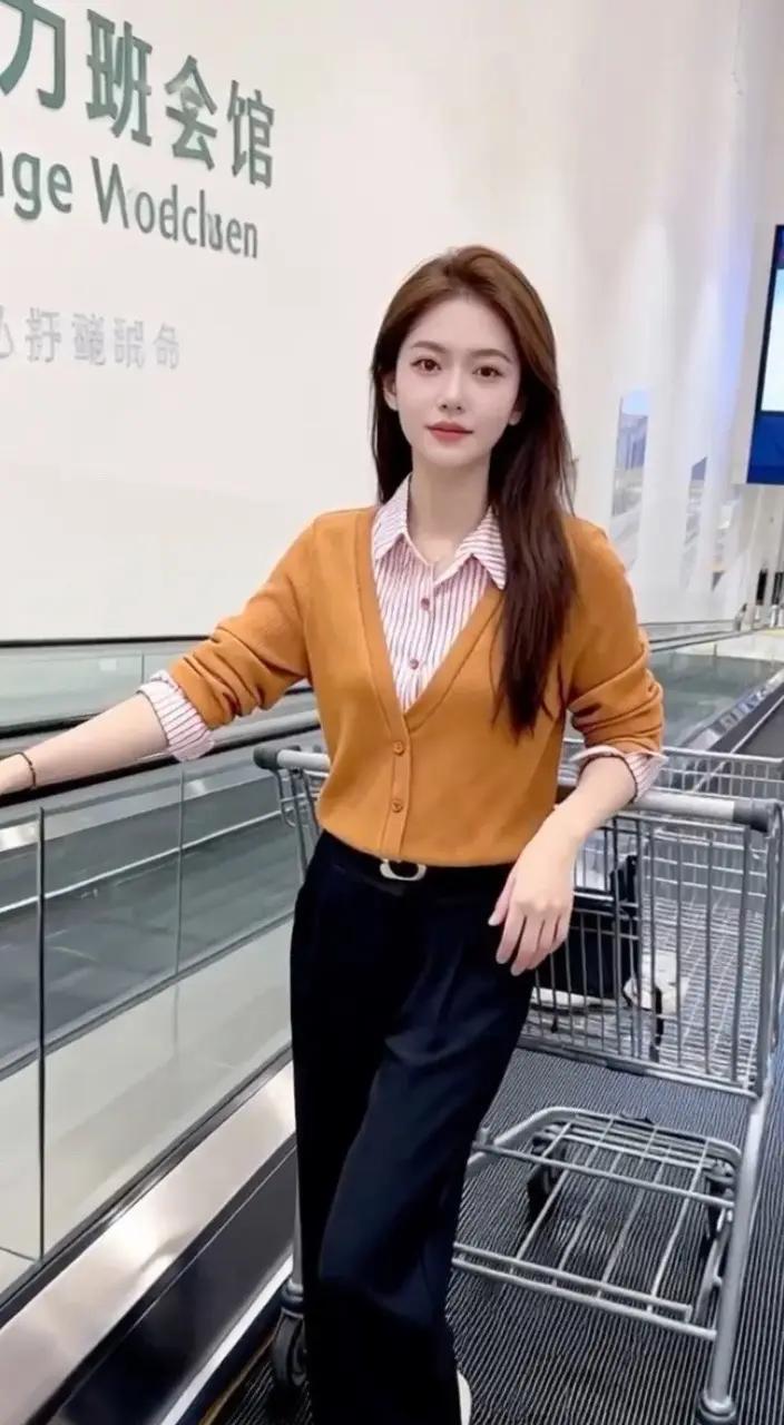 洋气减龄 气质修身谁穿谁好看 面料柔软舒适 秋冬新款