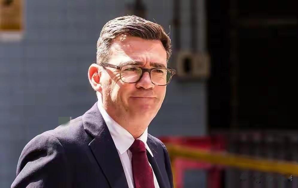 十年换七相，英国首相为何成了“消耗品”？

7月20日，安迪·伯纳姆正式接替斯塔