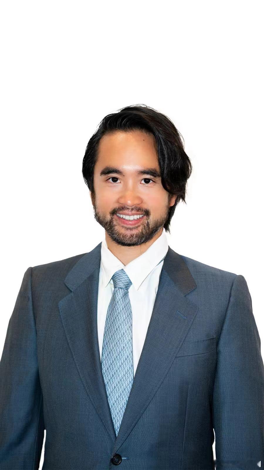 我作为香港财富传承学院主席，探索研究设立两项新制度，助力香港成为全球家族办公室枢