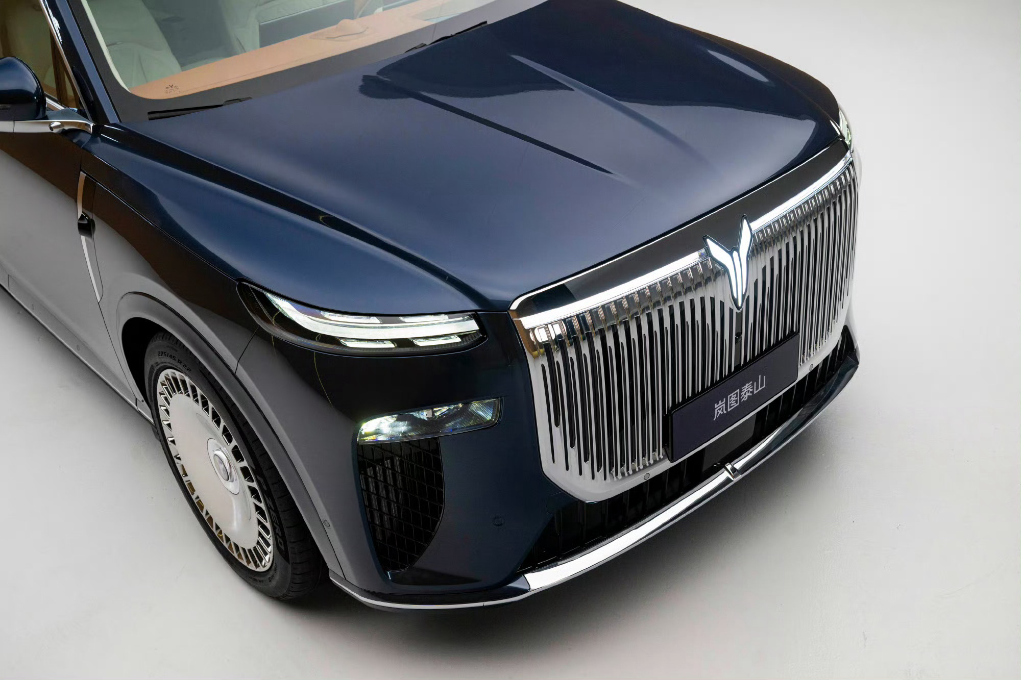 岚图泰山最近有消息放出来，预计会达到45万+的节奏，而且各种用料和科技配置都是同