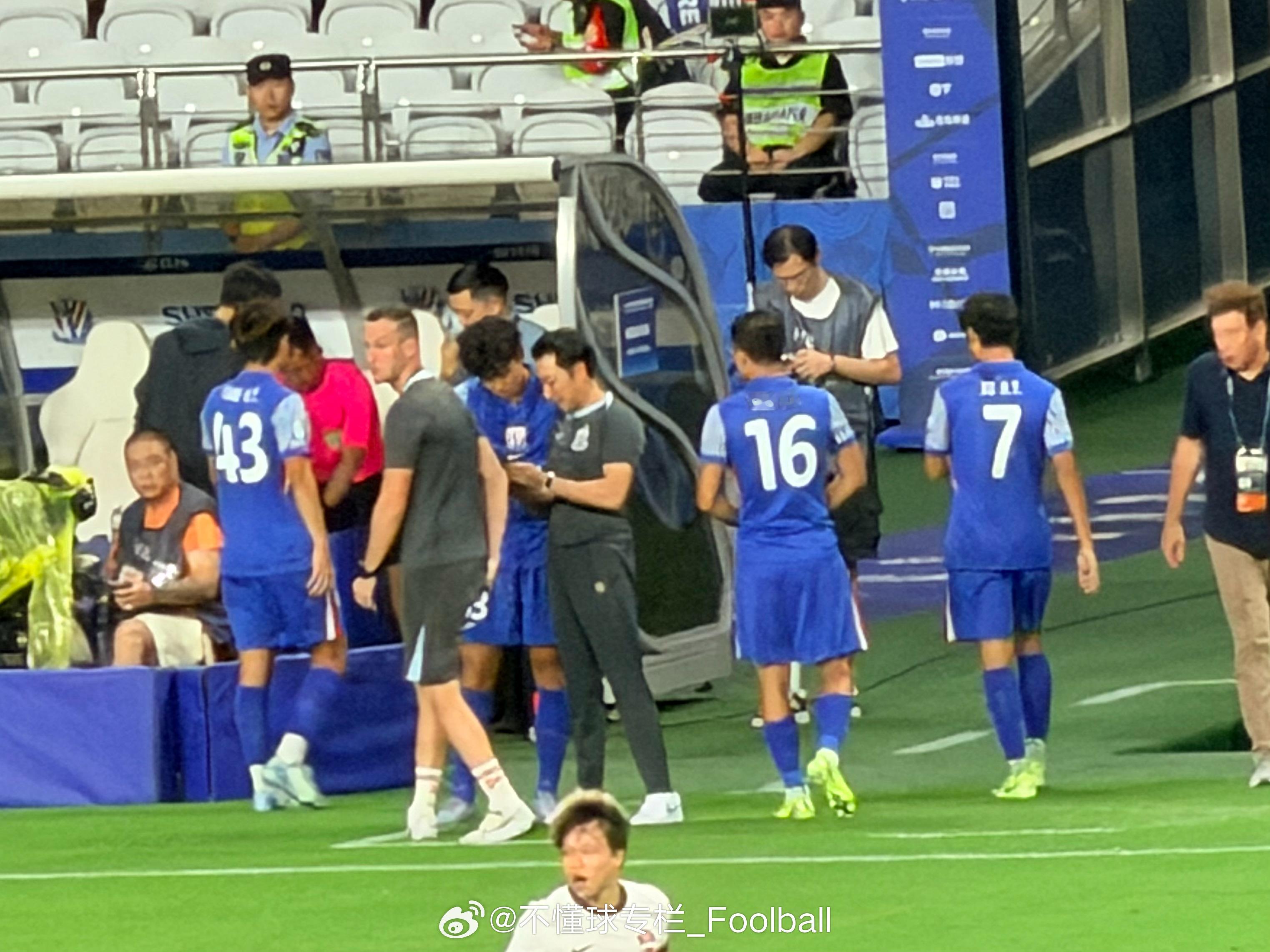 盛况…[捂嘴哭]中超联赛上海申花vs梅州客家上海申花[超话]  ​​​