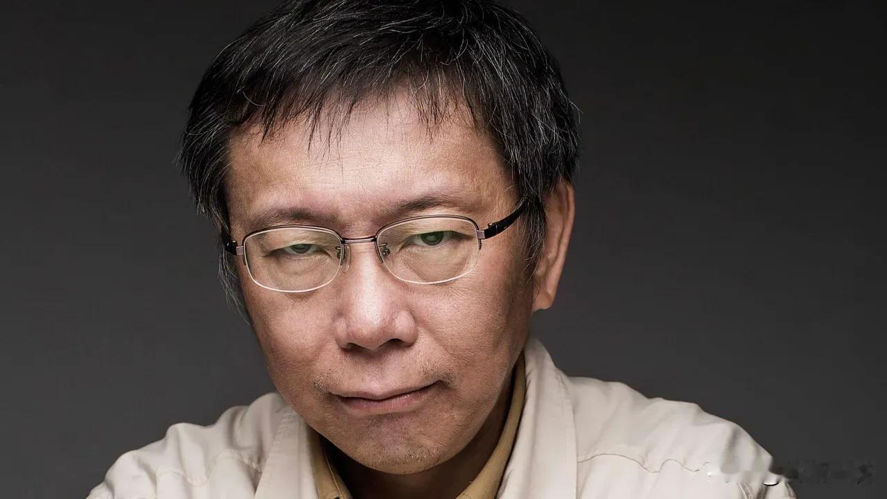 我现在越来越同情柯文哲，觉得他有可能是被民进党冤枉的了。
已经过去半年了，民进党