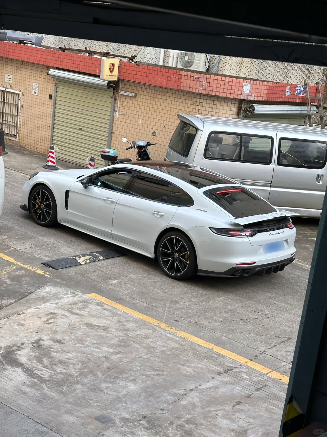 这一代依旧优雅不失气质。