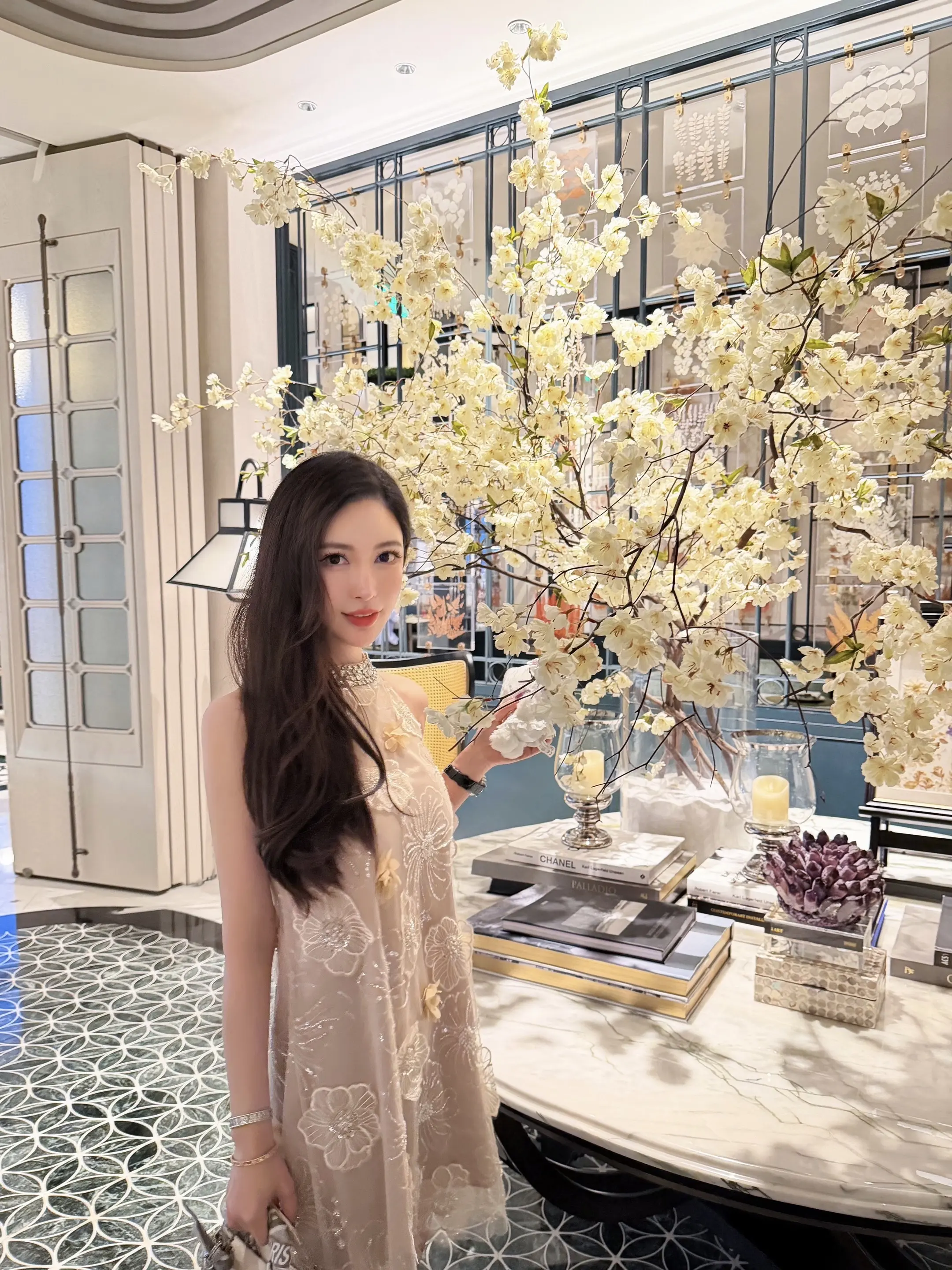 心有温柔，自带锋芒，爱有归处。 我值得所有偏爱，而你，恰好都给了。