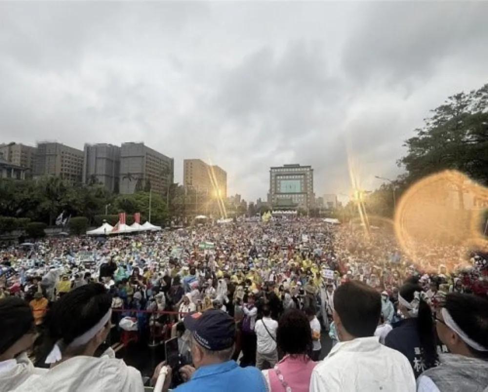 台湾爆发大规模游行！废死联盟滚出台湾！8成民意怒吼：杀人偿命，天经地义

"杀错