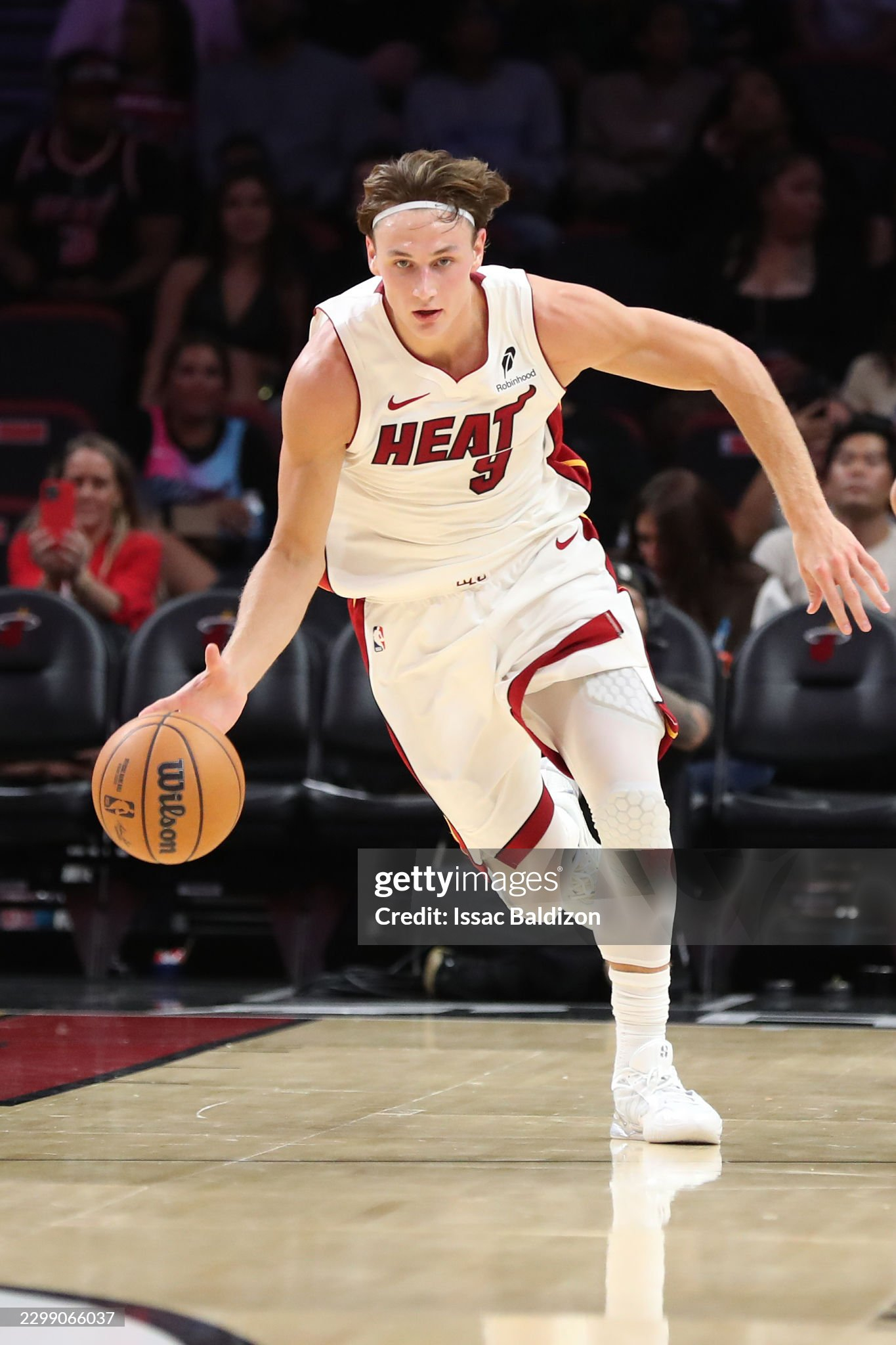 森林狼vs热火 图集附斯波赛后采访：🏀谈到康韦尔：“他在训练营里有过一些起伏。