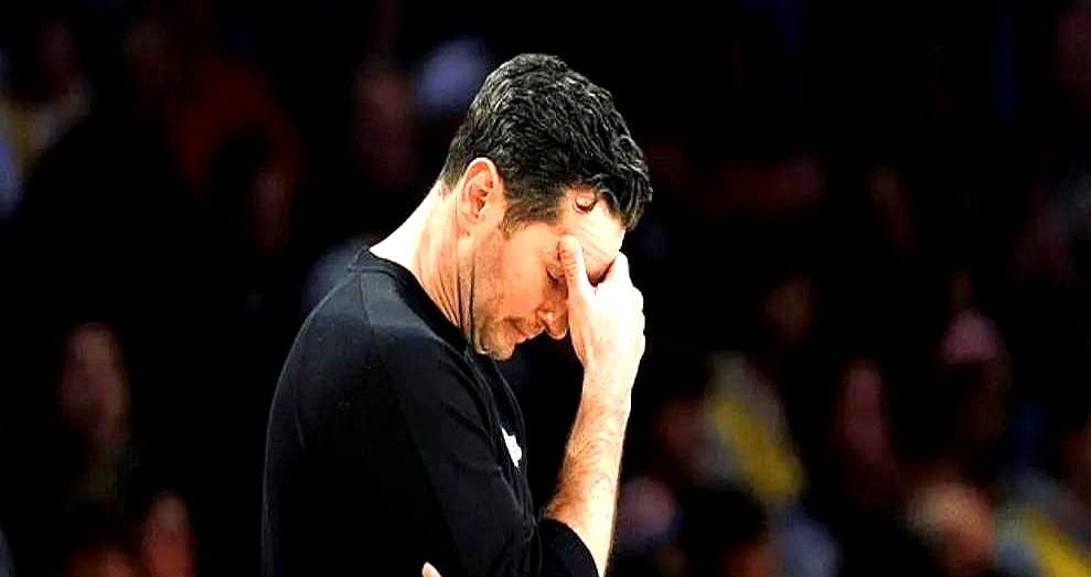 湖人三分倒数第一，雷迪克自打脸
 

湖人刚吐槽国王投篮烂，结果自己更烂。
 