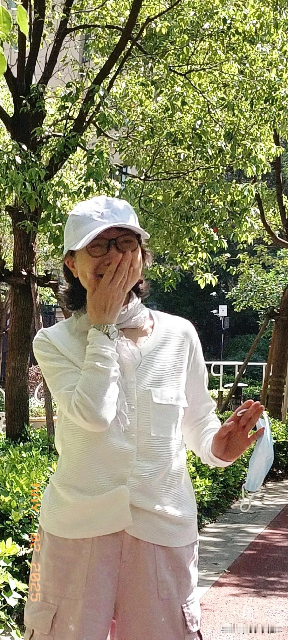 回到家里，我现在把自己当坐月子一样的照顾着自己。
南昌这几天一会儿雨一会儿大太阳