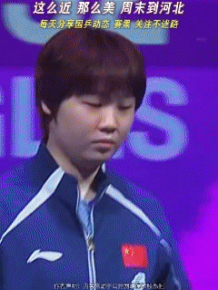 中国选手蒯曼3比0战胜伊丽莎贝塔·萨马拉。蒯曼赛后采访表示去年没吃上重庆火锅
