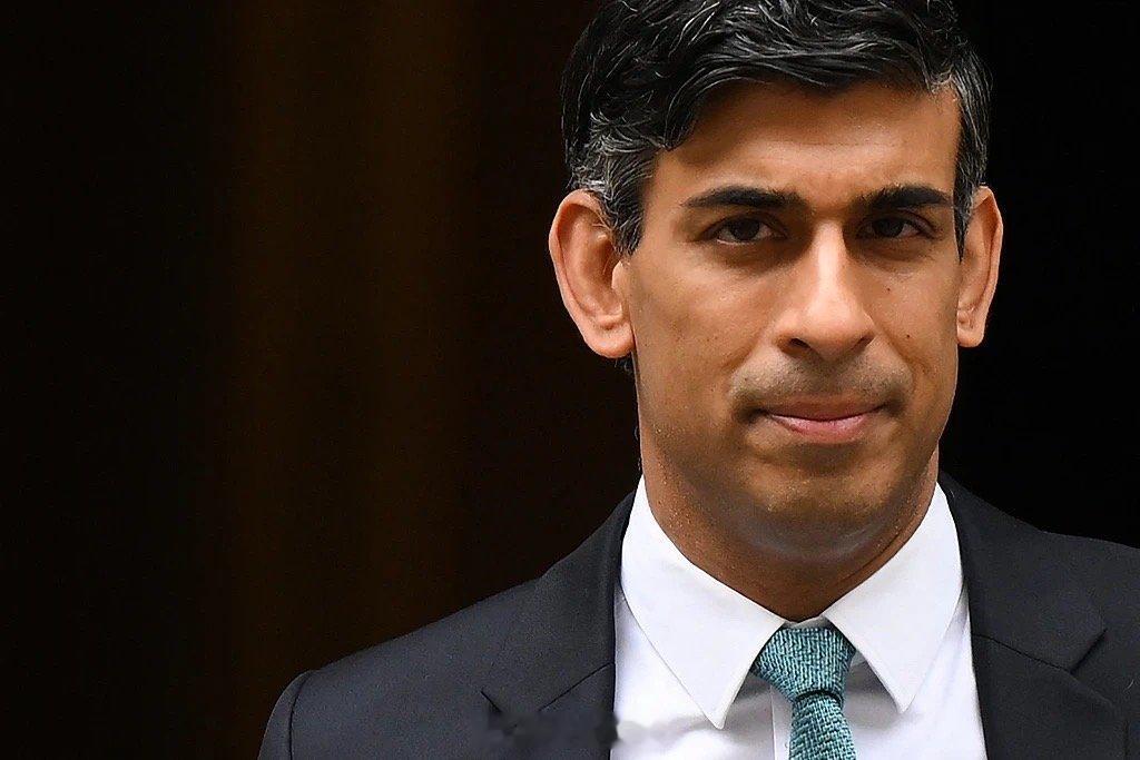 据环球网援引英媒消息，英国首相苏纳克将在当地时间周五清晨宣布辞职。 ​​​