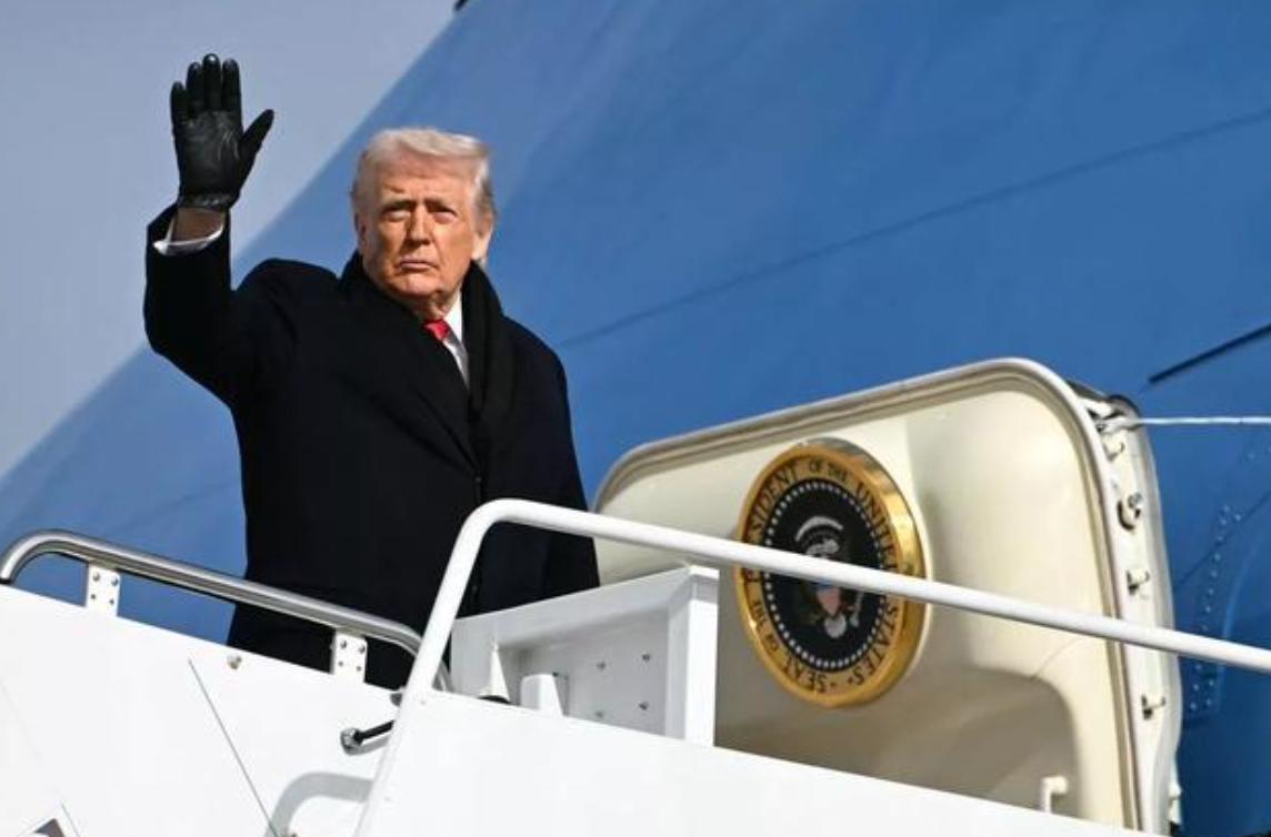 [下雨]高市还没到美国，特朗普先出了一道“送命题”，日本收到直白警告。

3月1