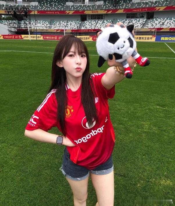 巅峰夜无悬念！曼城迎战苦主切尔西，剑指完胜捧起第一冠⚽️011:  德甲21:3