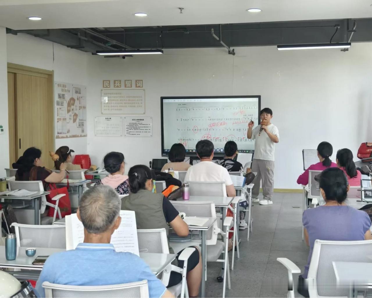 万柏林区南寒街道玉园南社区：乐享银龄乐悠扬 公益声乐课点亮幸福晚年

为丰富辖区
