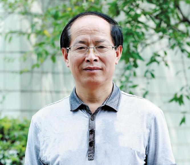 全国优秀教师
湖南省特级教师(校长类)
湘西州优秀教师、吉首市模范校长
湘西首届