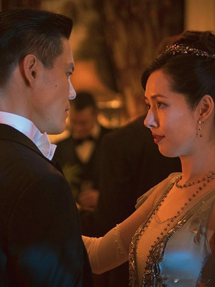 🎬

向佐出身武术世家，苦练多年，《霍元甲》《投名状》中武戏扎实，敬业精神可圈