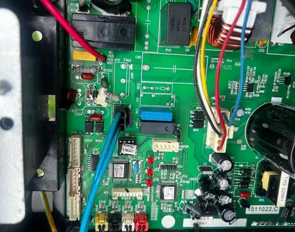 维修变频器用假负载需注意的问题
 维修变频器时，用假负载可以有效避免因驱动电路问