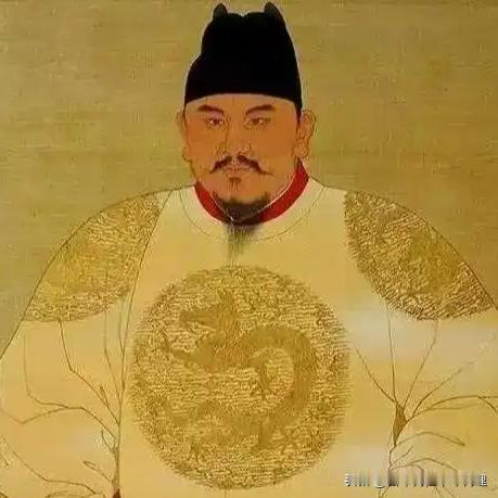 近日，历史课本中明太祖朱元璋画像的“换脸”引发广泛热议。记者实地探访南京明孝陵发