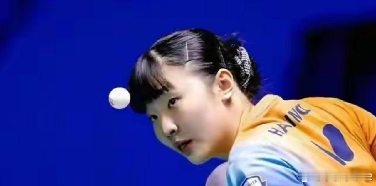 15日凌晨大满贯：王艺迪“杀疯”了，张本美和造惨案，日本野心大王艺迪站在球台前，
