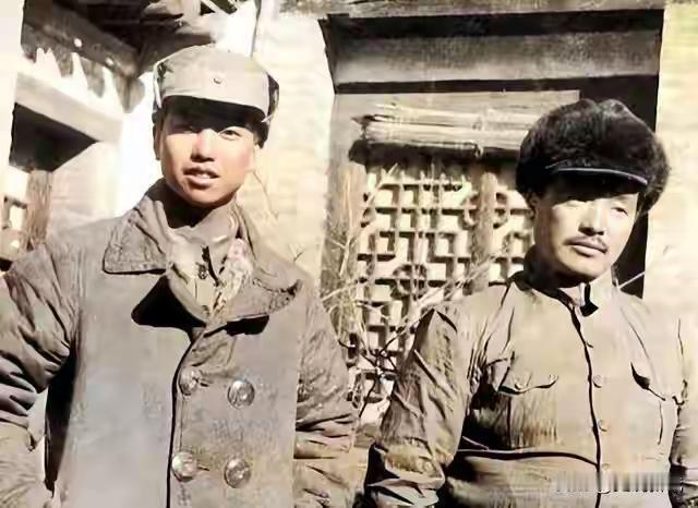 1955授衔现场，萧克目送同级授元帅，晚年自省一步偏差，步步受限。

那天中南海