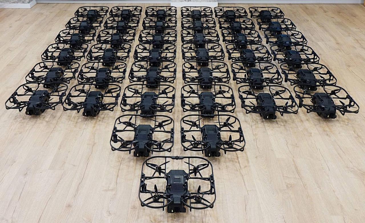 以色列正在研发脑机接口技术，使士兵能够仅凭意念操控无人机群，旨在智胜伊朗的大规模