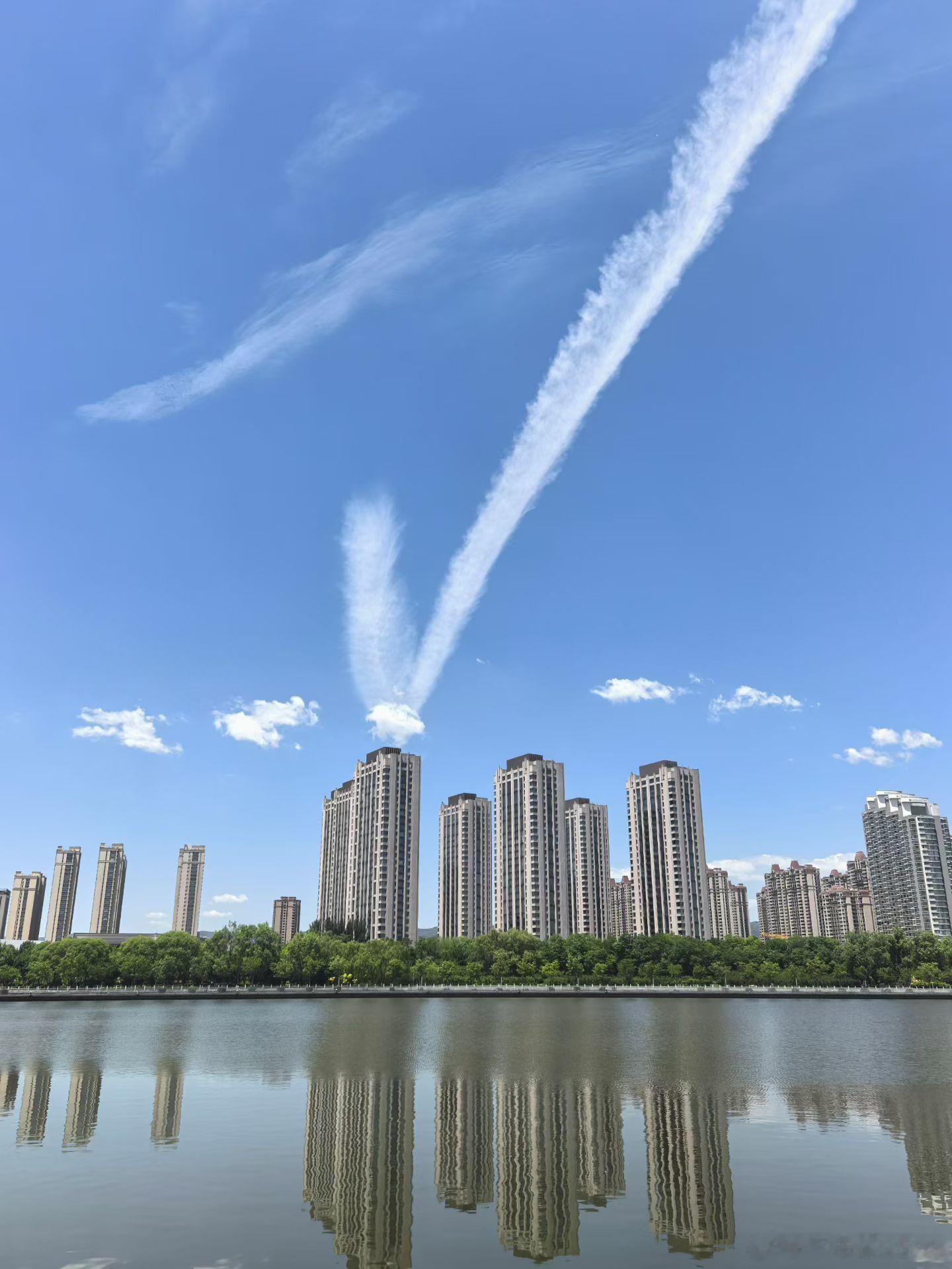 唐风晋韵,锦绣太原这天气、这云彩，说明今天干什么都是对✅的。太原身边事 太原