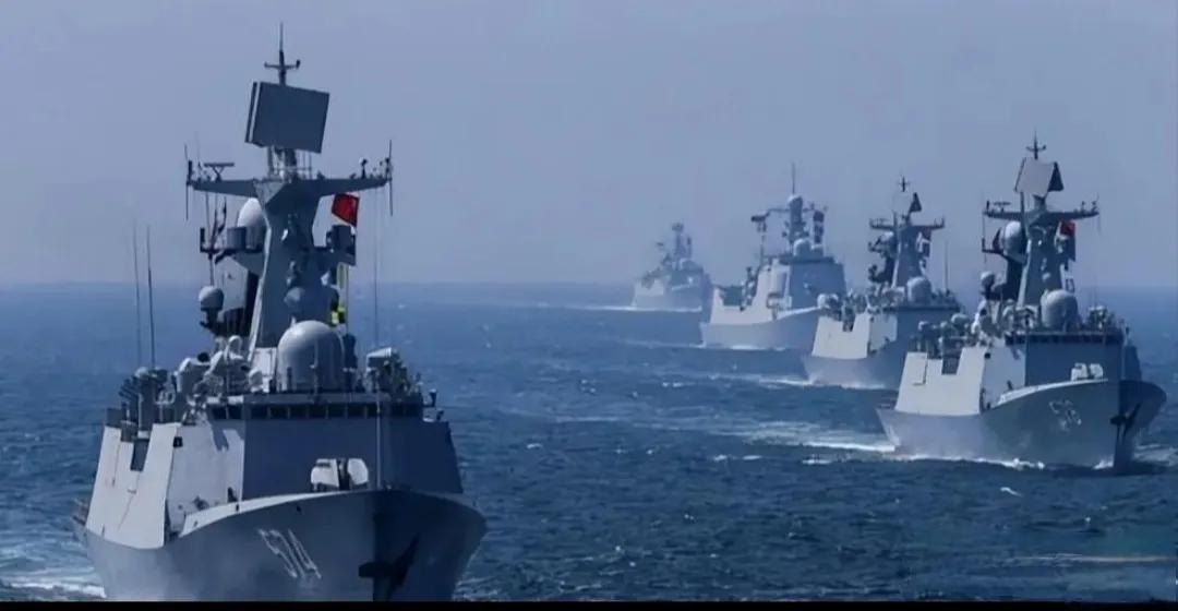 近段时间，我军在黄海、东海、南海、西太平洋一带进行了有非常明确的目标和针对性的大