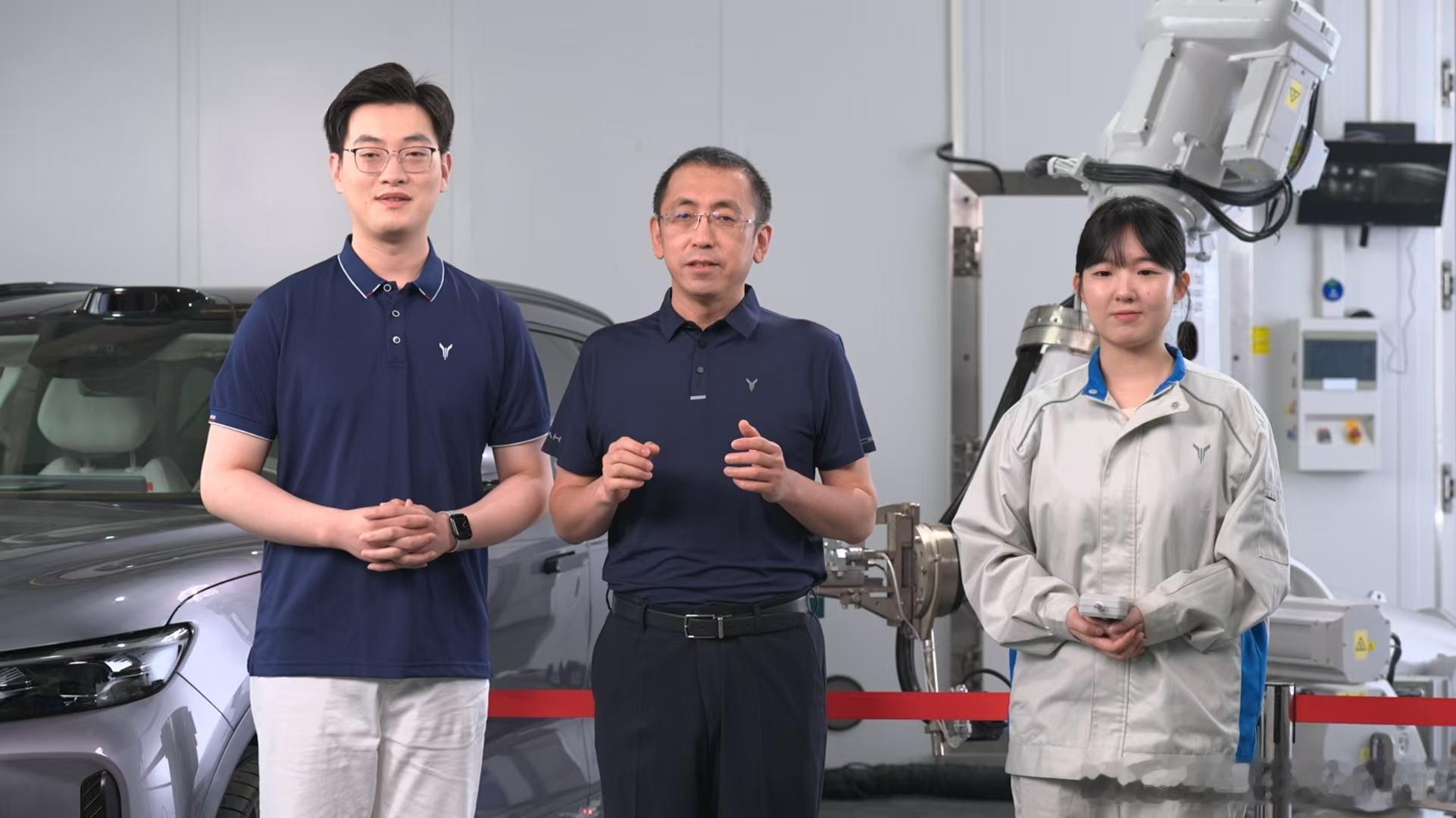 什么直播，刚开始就能让人快速睡着？这次，岚图CEO卢放携情绪最稳定的“打工搭子”