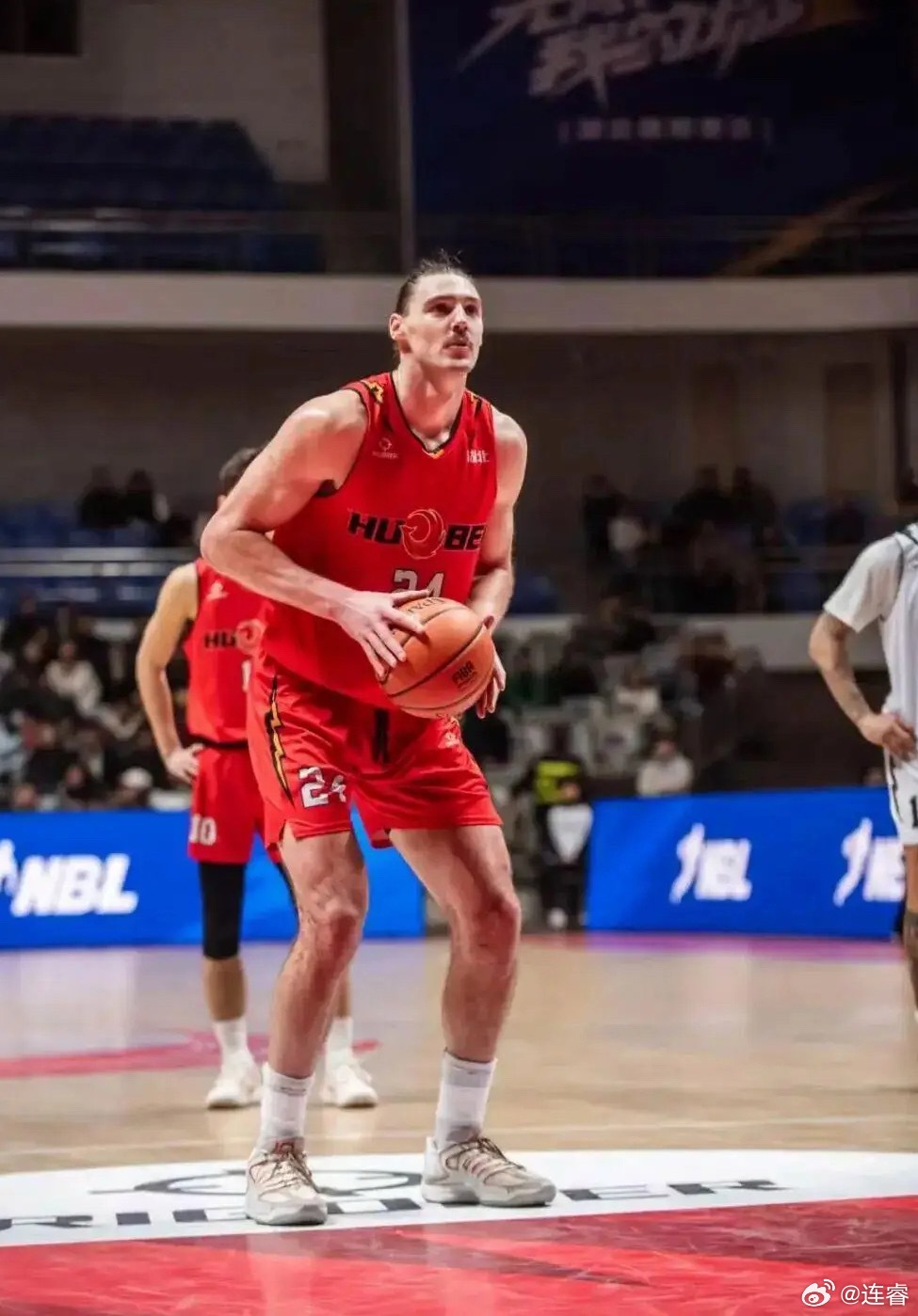 啥叫经济适用型外援？山东队克里斯受伤，高速队火线签下漂泊于nbl和cba间的贝利