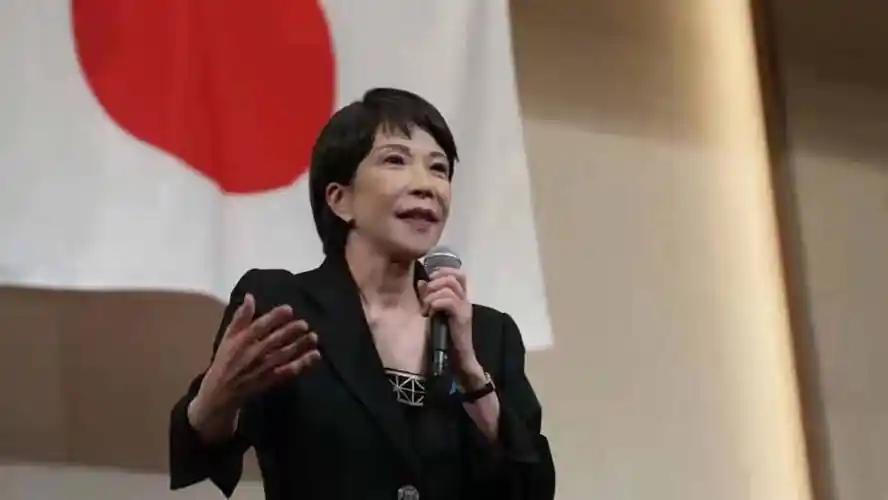 不要再去说高市早苗的不当言论，要求她道歉和收回；

要知道，高市早苗在选举拉票时