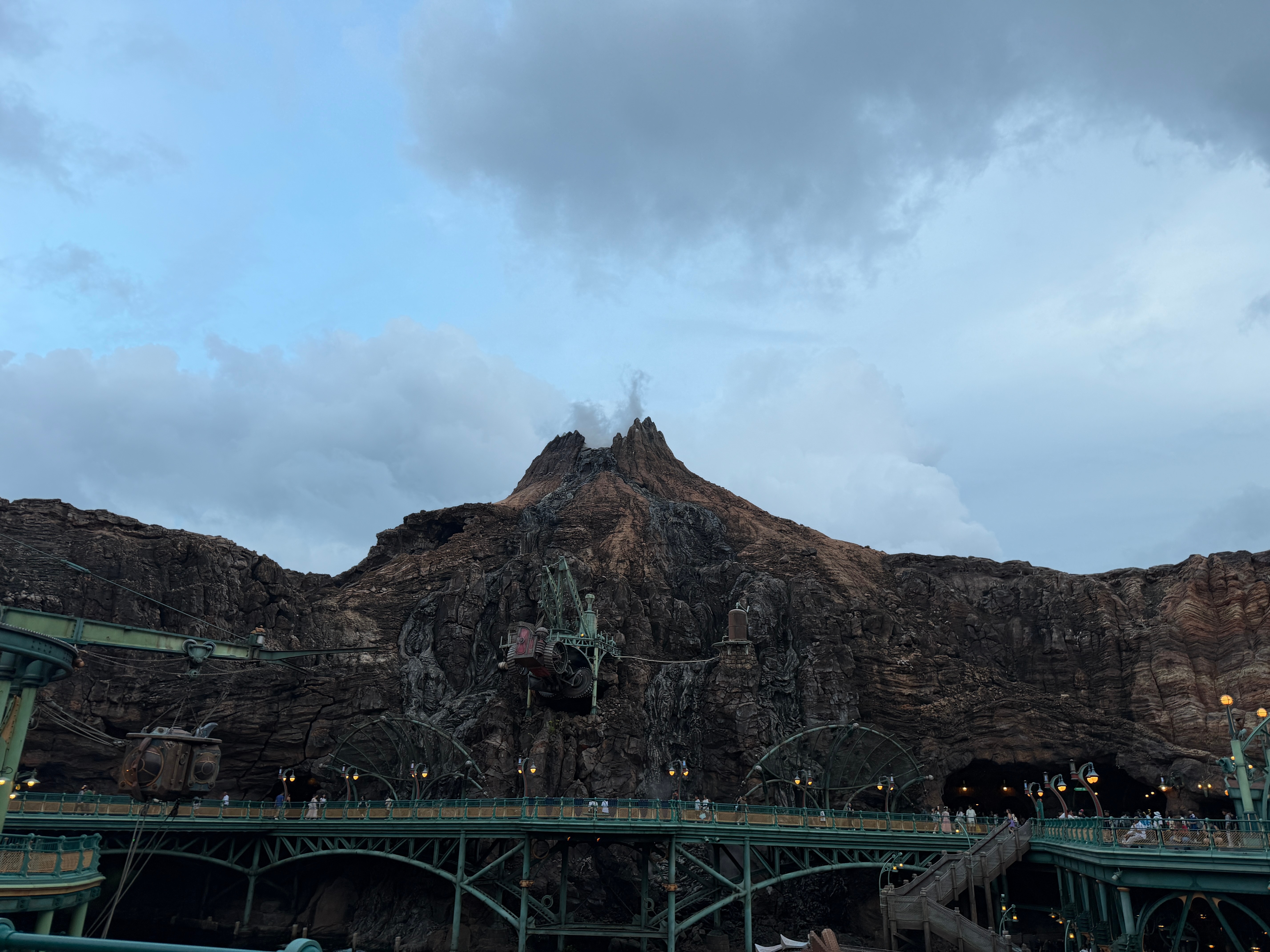 我在东京都没有震感日本7.1级地震江浙沪有震感 日本·Tokyo DisneyS