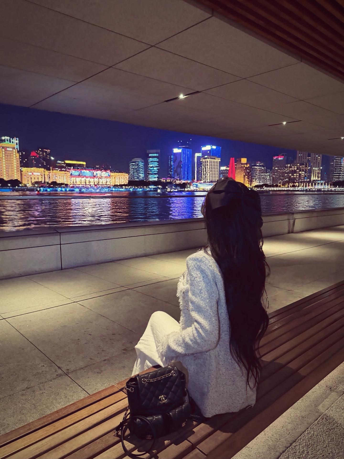 为何常面暴雨狂澜而平静 却因好事泪流