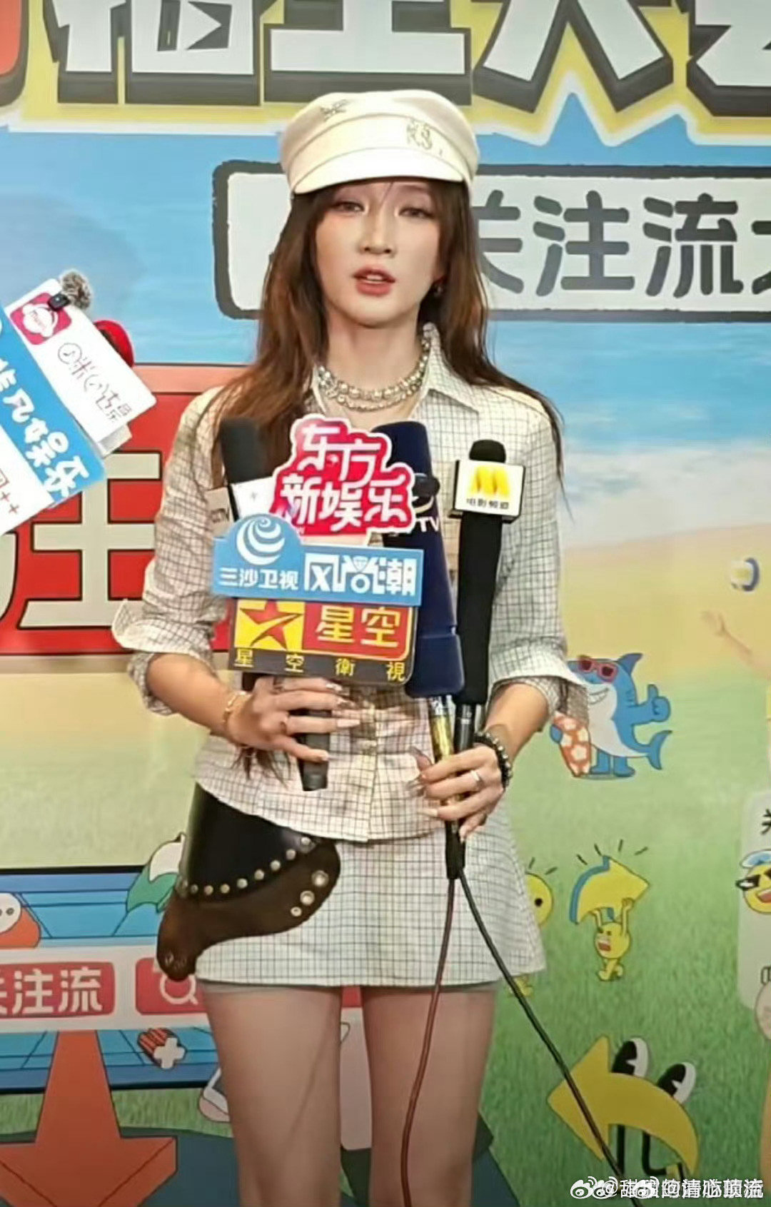 孟佳说跟姚琛合作有一些不太开心的经历笑到直喊救命！孟佳说起和姚琛拍MV，姚琛来了