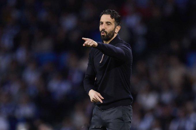 曼联又换帅，又说是改变的时机，又要追求更好的成绩…… 