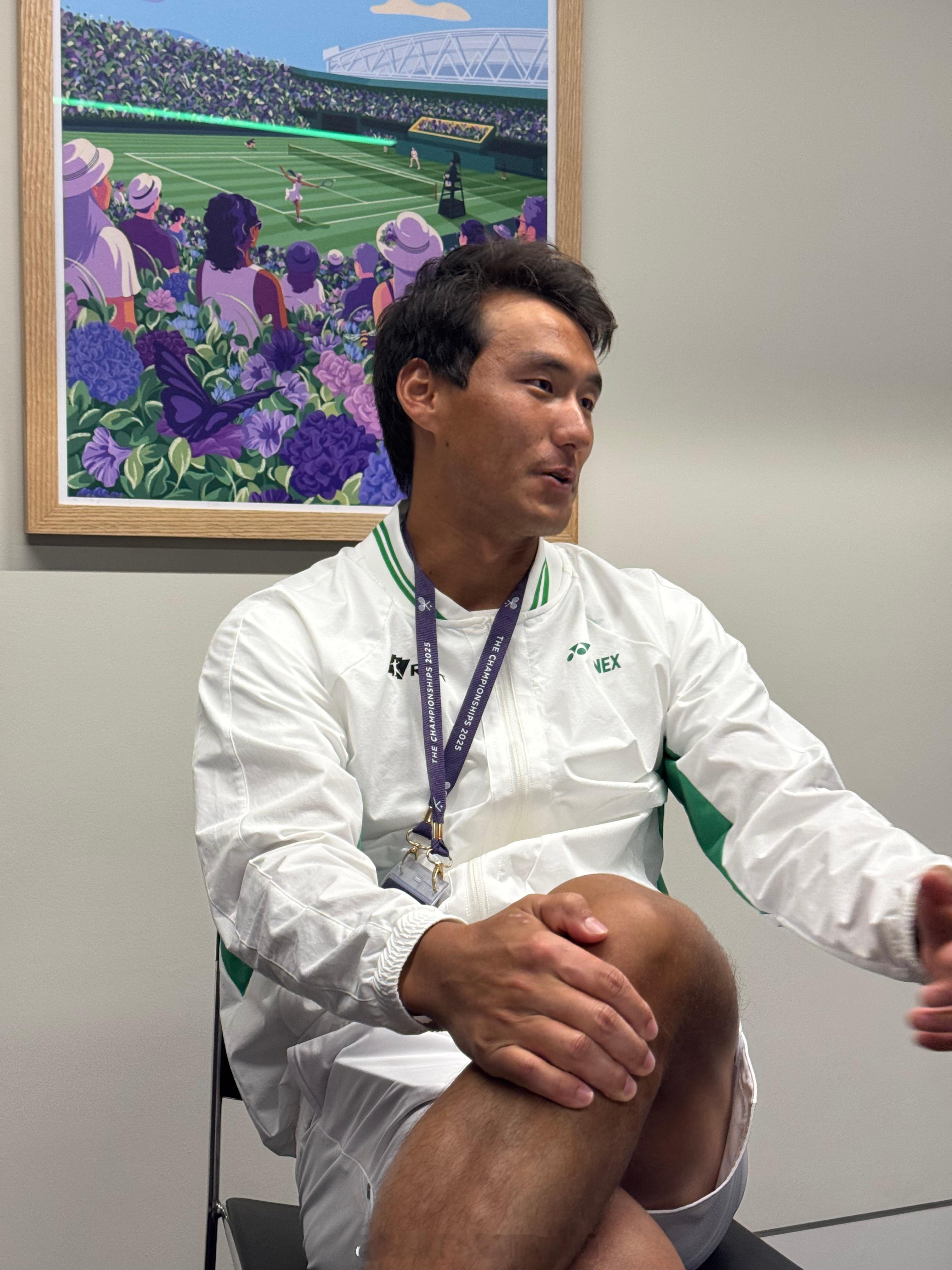 布云朝克特止步温网首轮 赛后[话筒]🎾复盘比赛：“我觉得这是我有史以来在大满贯