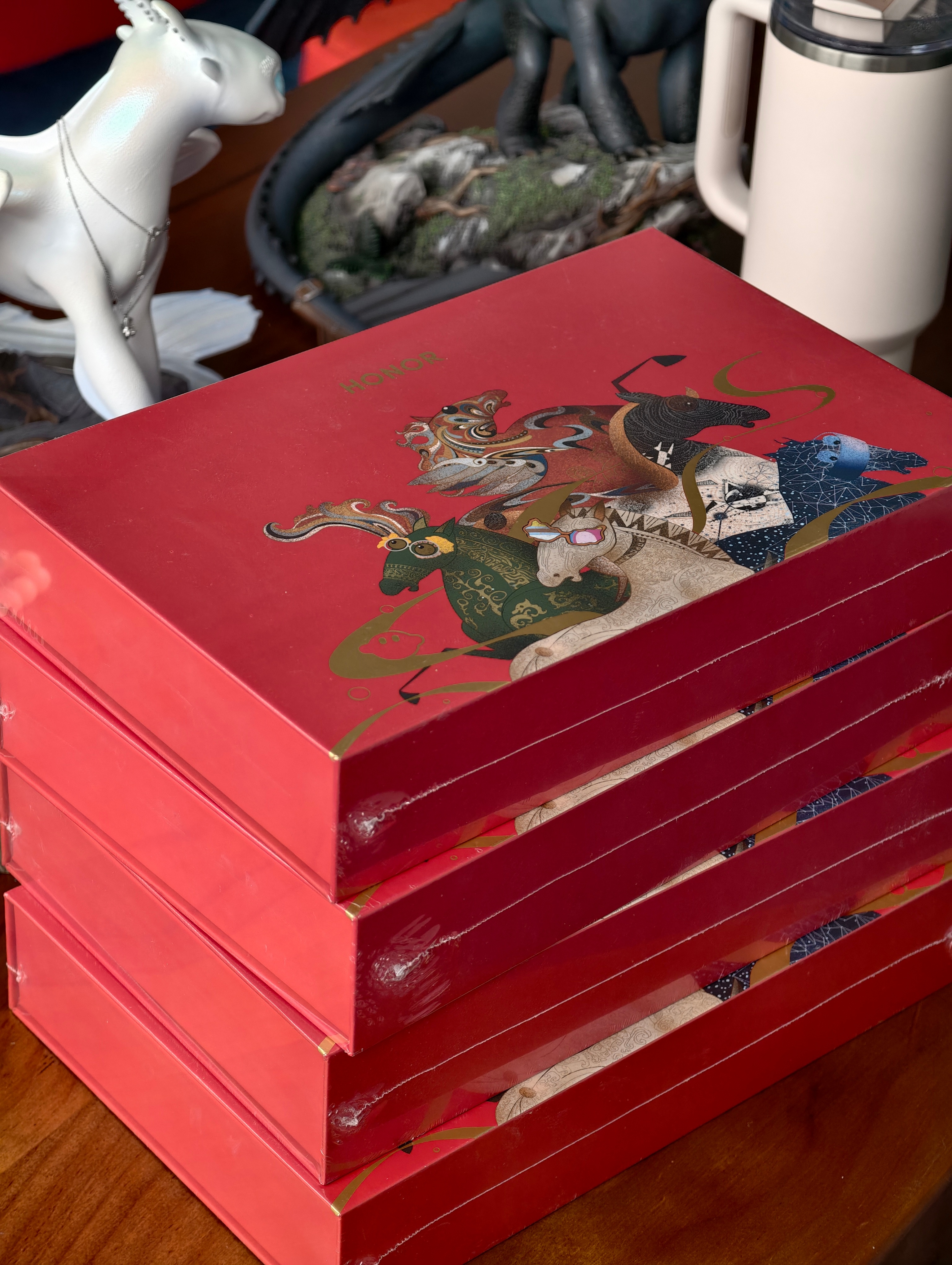 携手荣耀给我的粉丝们送福利啦。转发说说对我印象最深的一件事，抽取四位粉丝送出荣耀