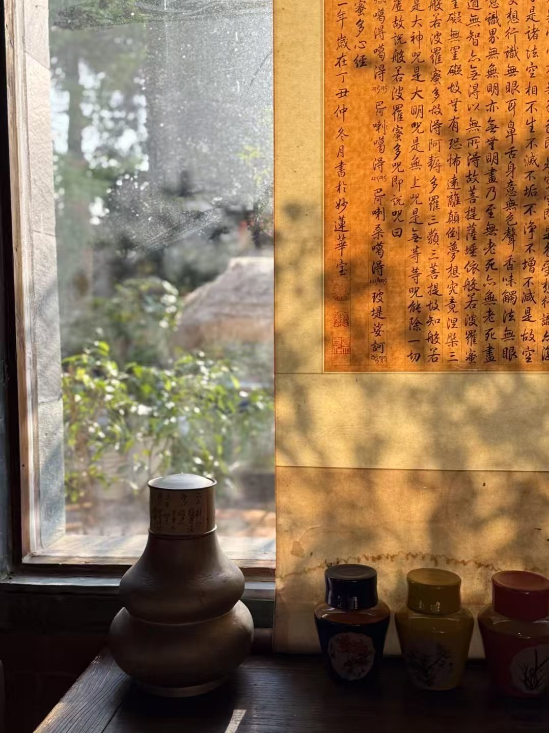 真正消耗人的，往往不是事情本身，而是提前焦虑。一味沉浸在对结果的担忧里，只会无端