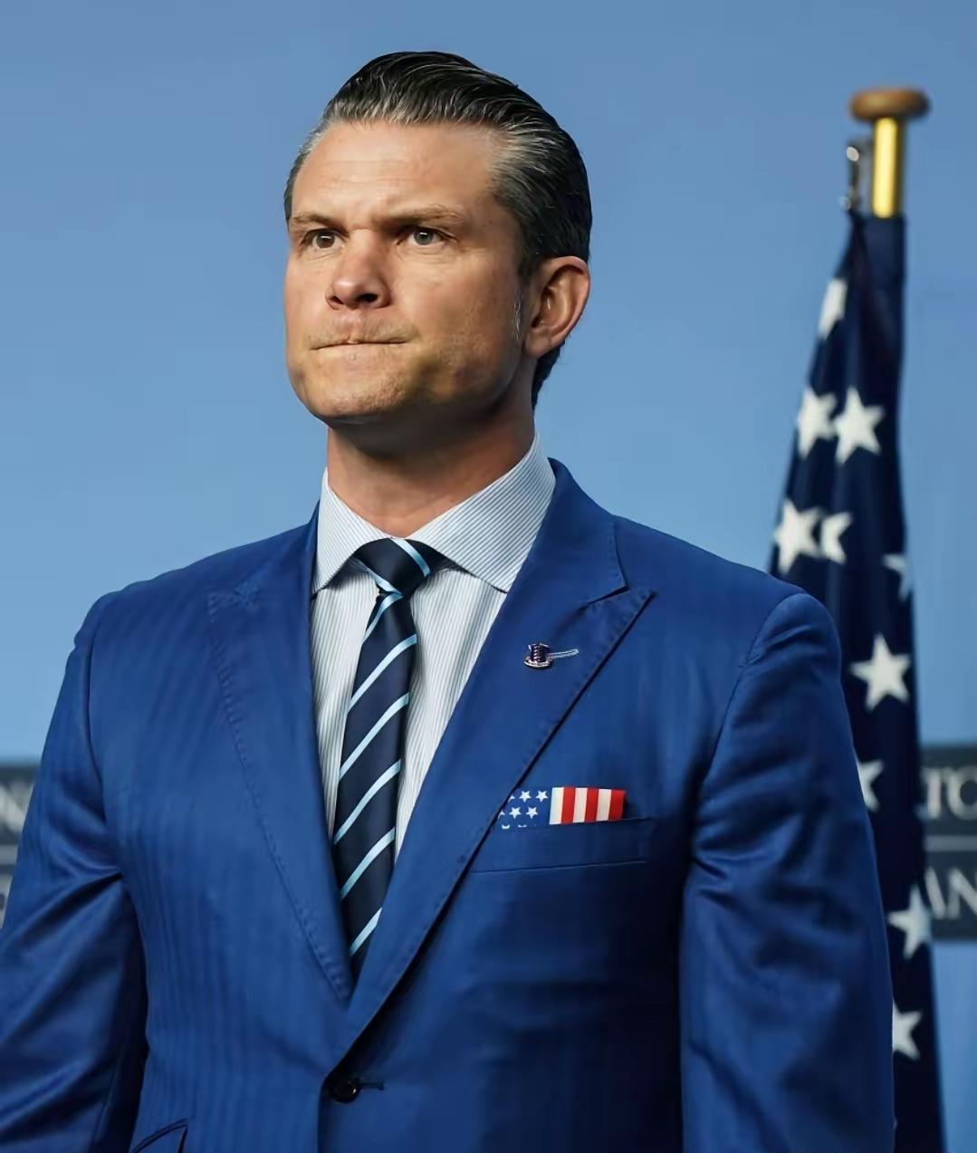 美国防长赫格塞思3月4日的新闻发布会上称，美国和以色列要在一周内“完全控制”伊朗