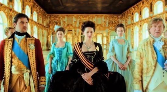 1753年，俄国女皇叶卡捷琳娜二世找到正在和小三造人的丈夫，用枪抵着他的脑袋威胁