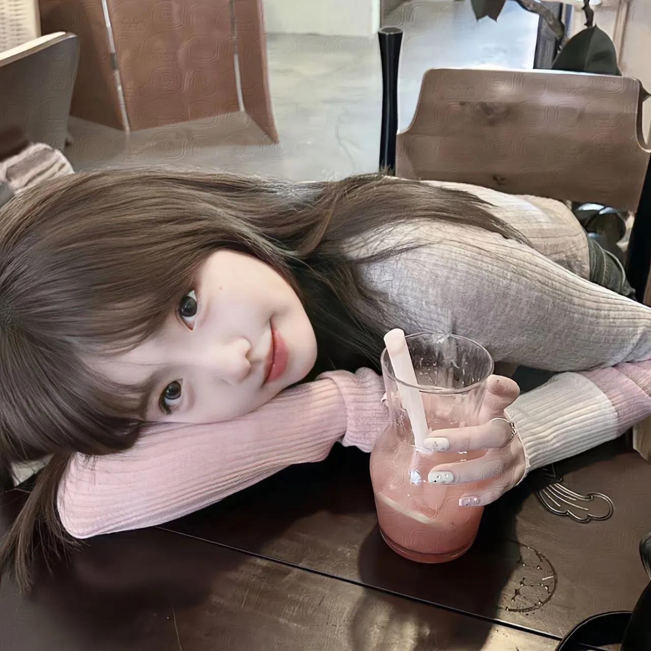 情人就是情人，老婆永远是老婆，不管男人在外面呆多长时间，他的心始终会想着回家，伤