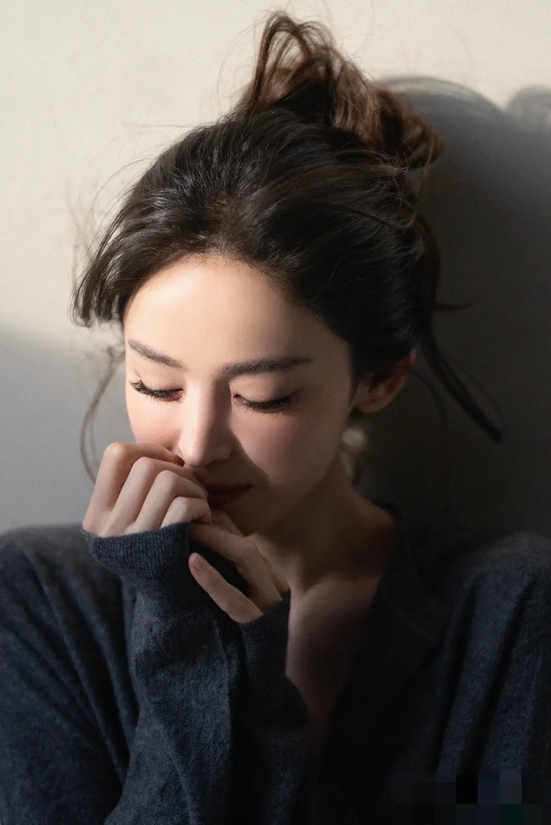 古力娜扎颜值：新疆浓颜顶配、清冷易碎仙女 