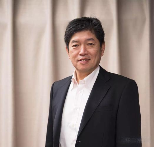 荒诞一幕刷屏全网！日本石脑油严重短缺重创制造业，高市早苗盟友奇葩言论引发全民怒斥