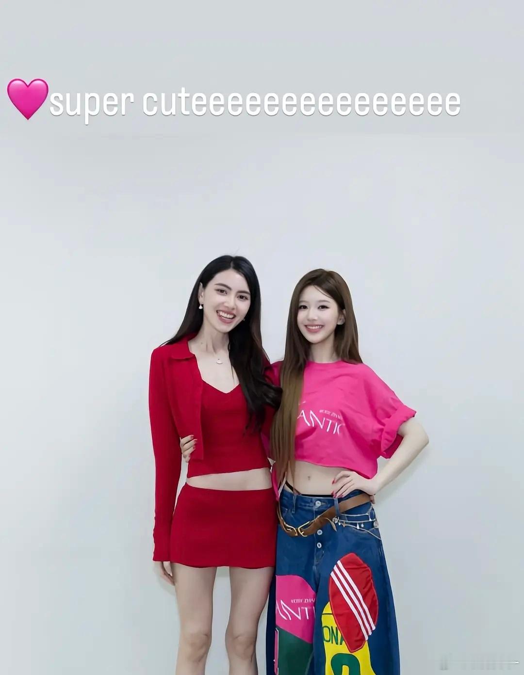 泰国女顶流Mai发了和赵露思的合照super cuteeeeeeeeeeeeee