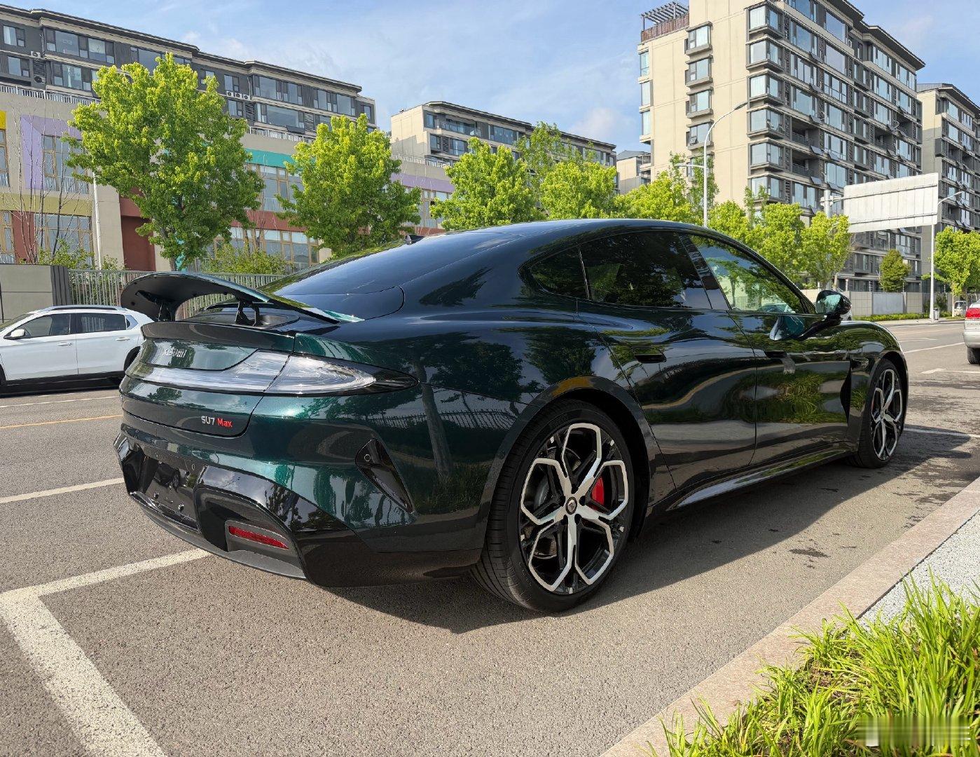 真的是一眼吸睛，这就是情绪价值。