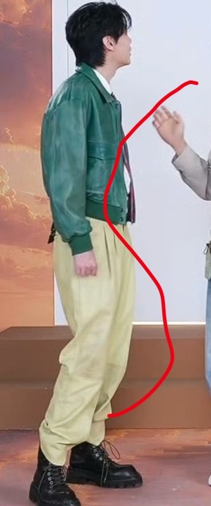 天雷居然是S型身材 好曼妙 